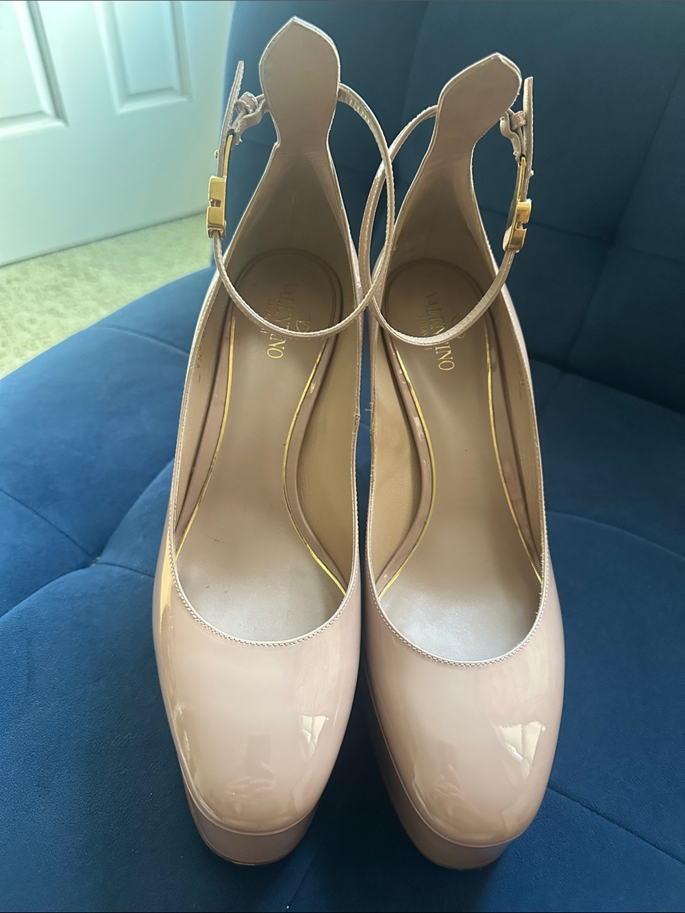 Valentino Beige Patent Tango Ankle Strap Pumps Size 40 - Picture 6 of 13
